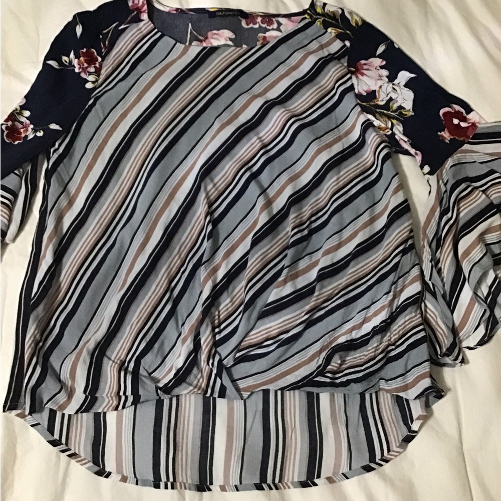 Blue Heaven Floral Top size medium